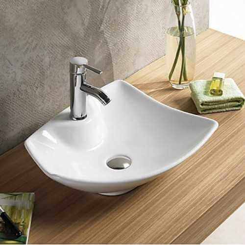 Layout basin with white ceramic faucet beach Feuille