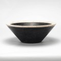 Vaso posato rotondo in pietra nera e beige Elite