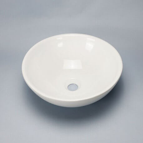 White ceramic bowl set-up vasque
