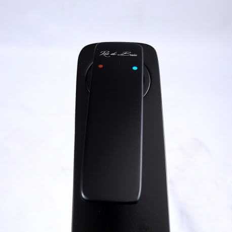 Totem washbasin tap on foot concep't