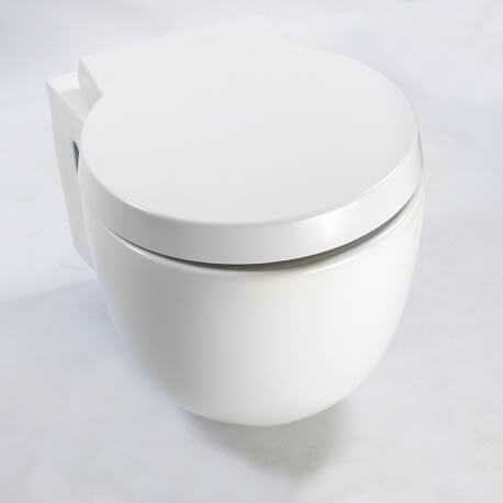 WC blanco compacto sostenido con encanto Abattant